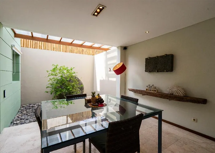 Athena * Seminyak (Bali)